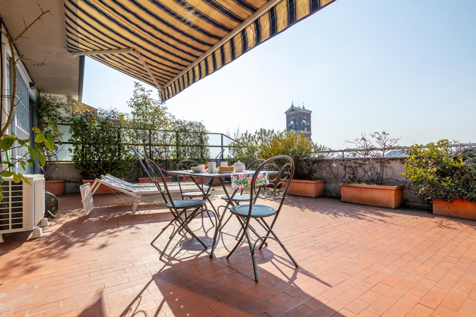 Appartamento attico con terrazzo navigli bocconi Milano Esterno foto